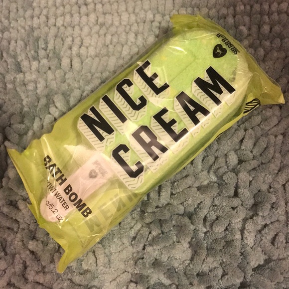 Beauty bundle - Picture 6 of 6